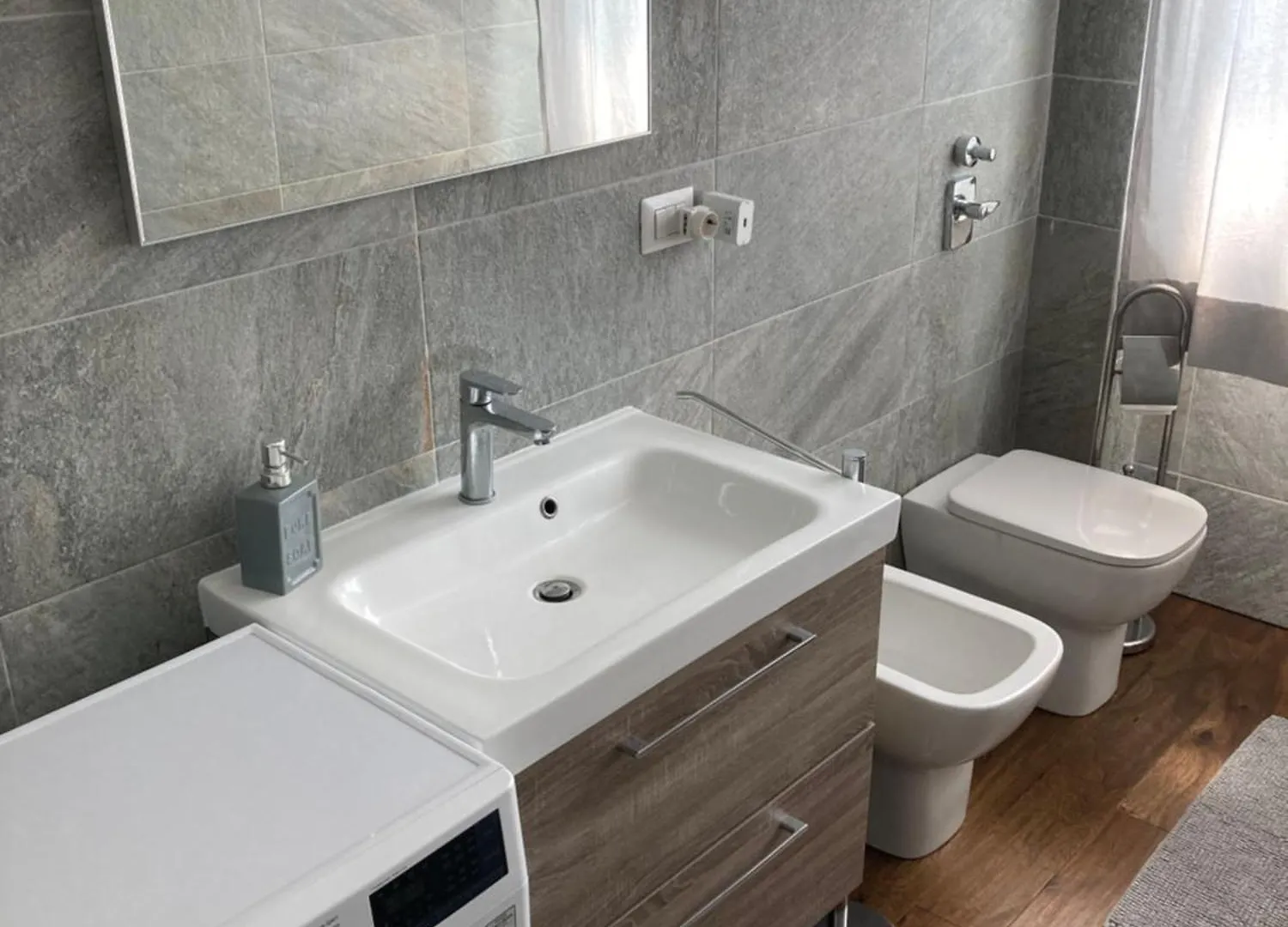 Cozy Room Shared Restroom In San Siro - Citylife ミラノ イタリア