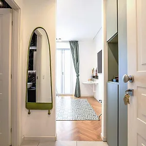 B And G San Babila- Luxury In The Heart Of - Design District Guest house